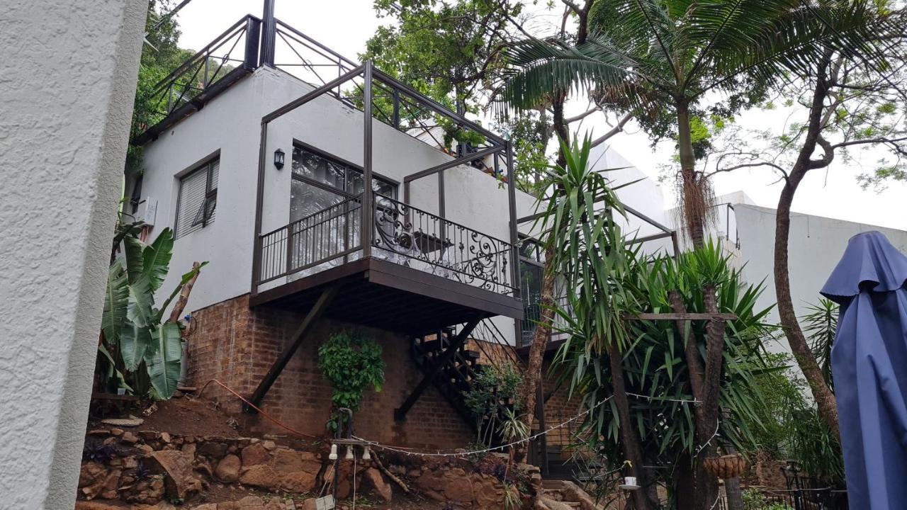 Cozy Kosmos Bed and Breakfast Hartbeespoort Eksteriør billede