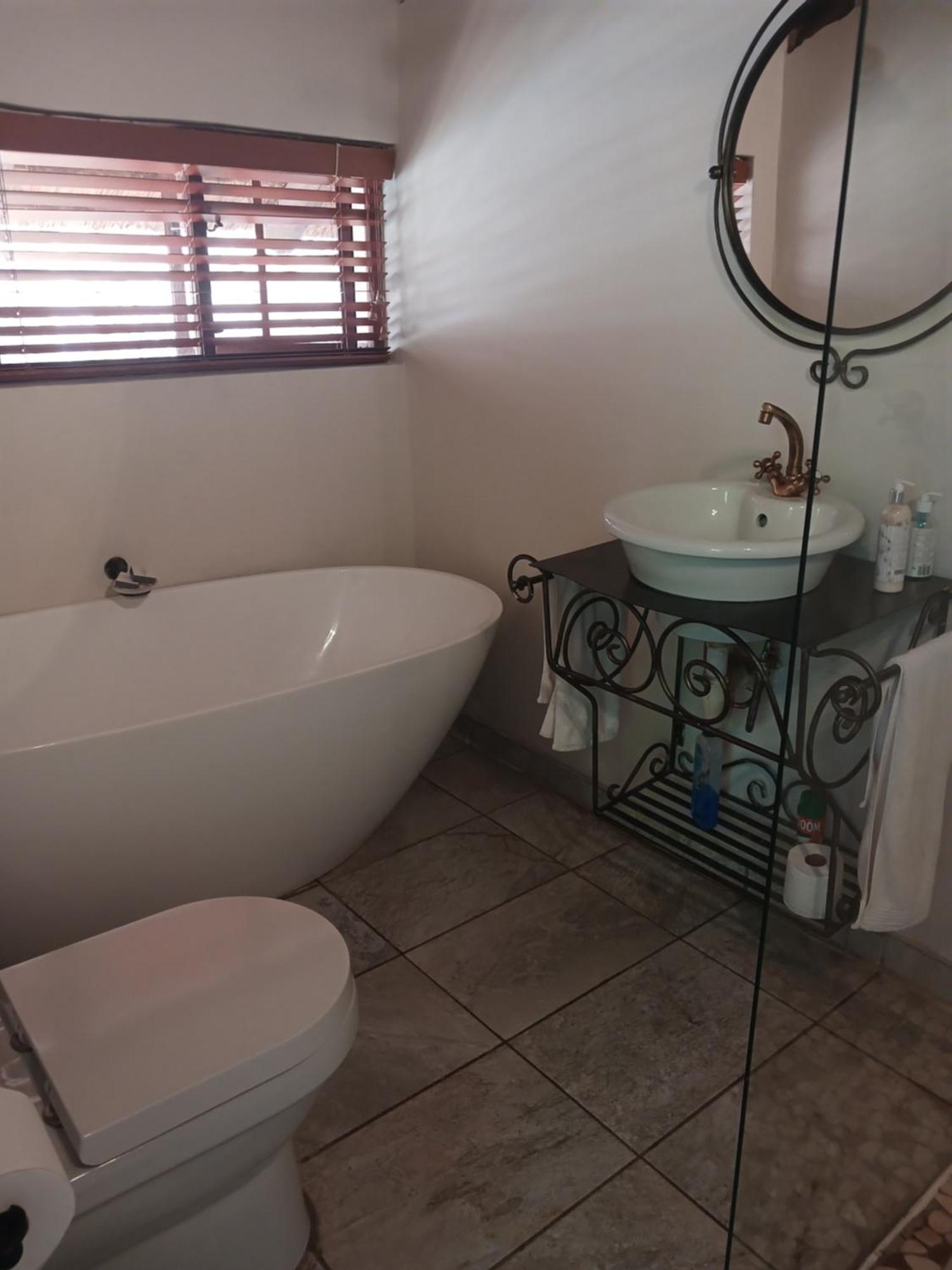 Cozy Kosmos Bed and Breakfast Hartbeespoort Værelse billede