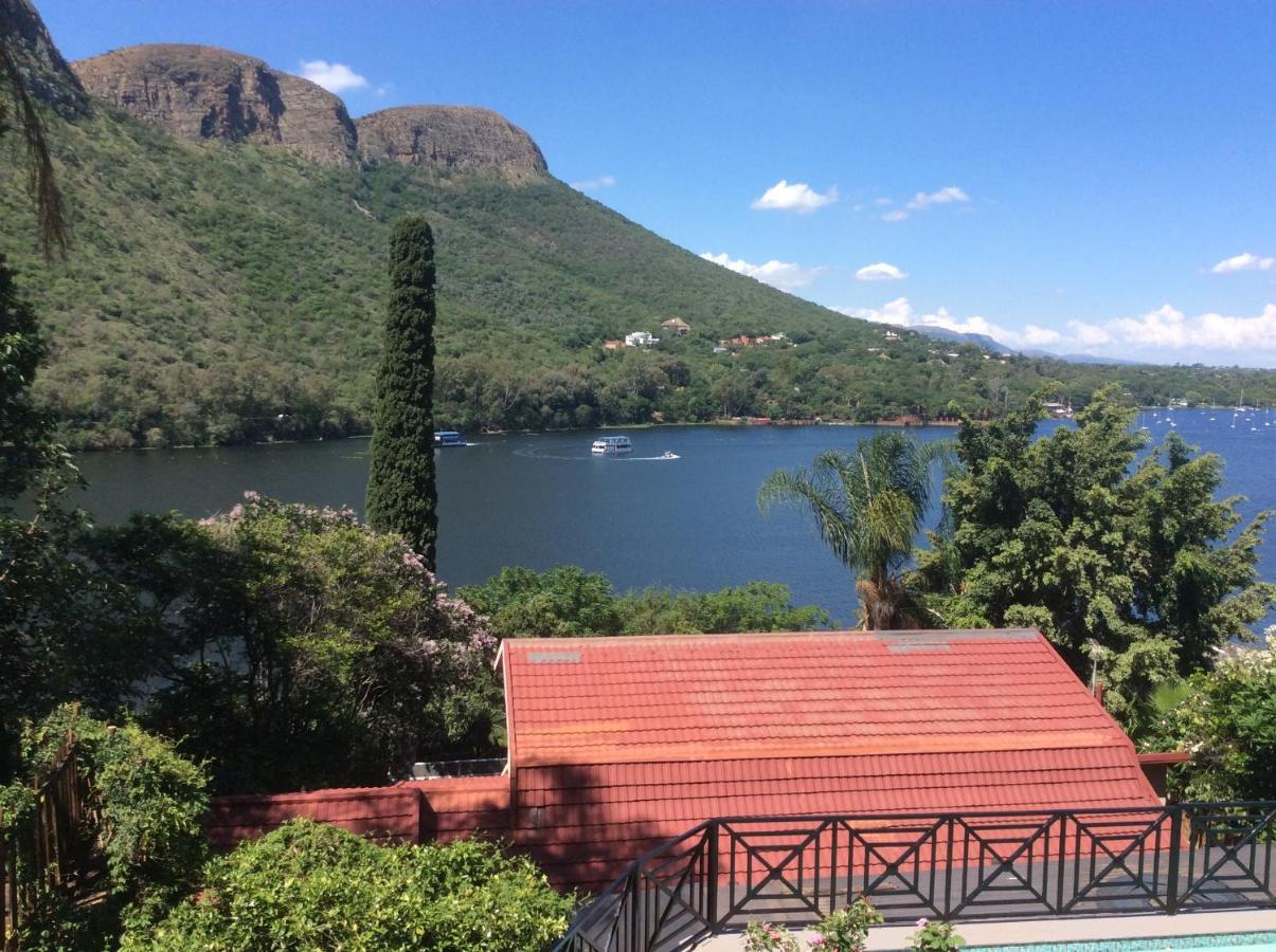 Cozy Kosmos Bed and Breakfast Hartbeespoort Eksteriør billede
