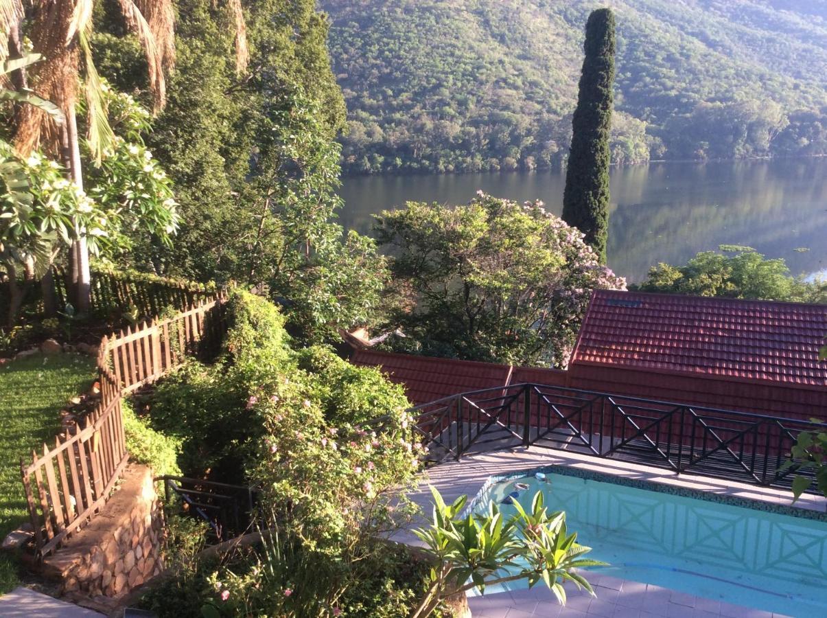 Cozy Kosmos Bed and Breakfast Hartbeespoort Eksteriør billede