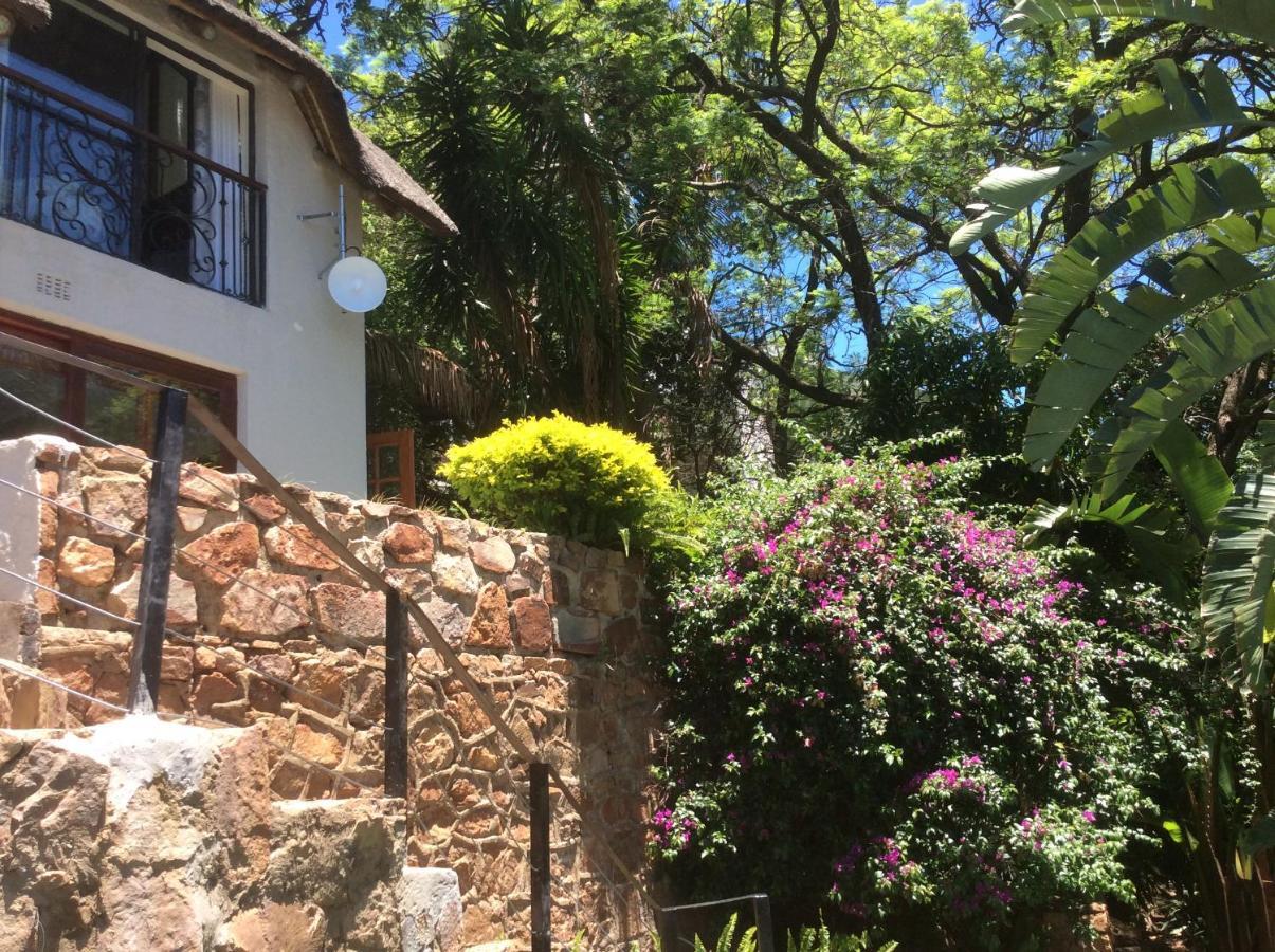 Cozy Kosmos Bed and Breakfast Hartbeespoort Eksteriør billede